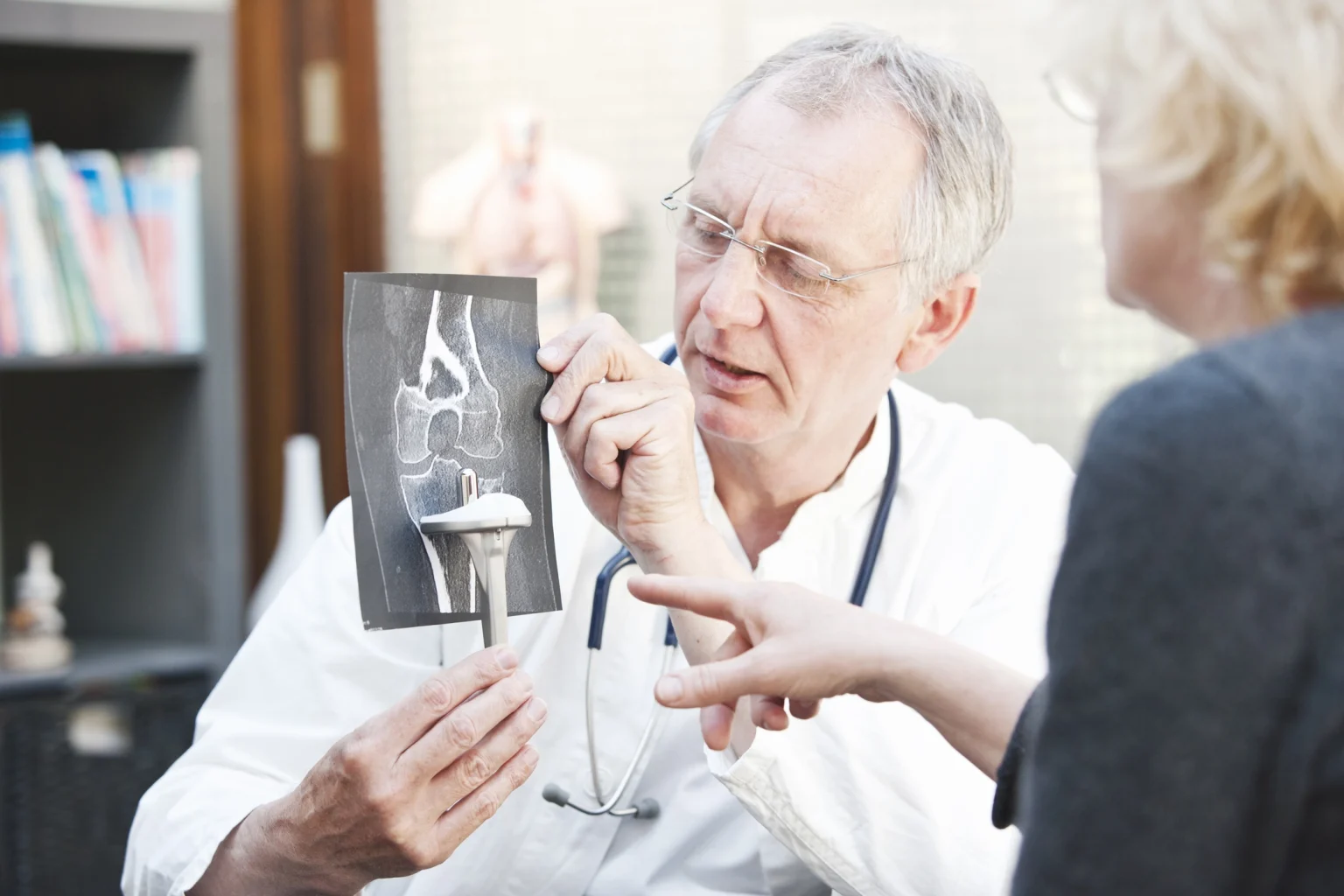 Questions to Ask Your Orthopedic Surgeon Before Surgery
